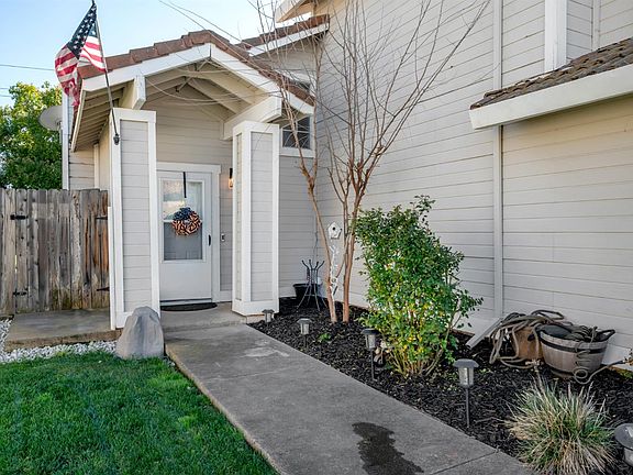 2nd image of 2410 Inverness Drive