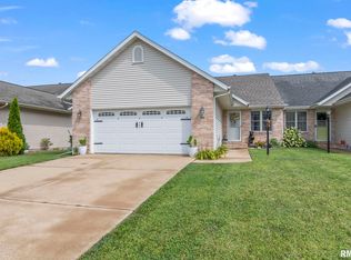 321 Butler Ln, Chatham, IL 62629