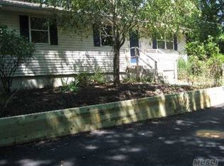 2395 Noyack Rd, Sag Harbor, NY 11963