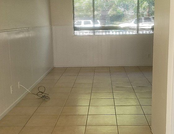 4th image of 332 Brown St #332