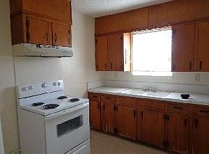 3rd image of 412 Sunset Ln Unit A