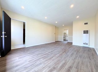 4121 Palmyra Rd #2, Los Angeles, CA 90008