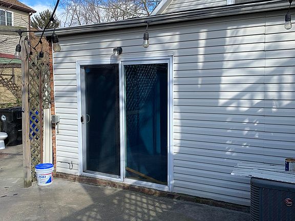 3rd image of 6522 Thurman Ave