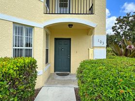124 SW Peacock Blvd