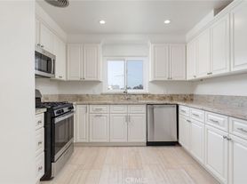 459 Landfair Ave, Los Angeles, CA