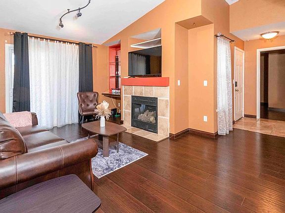 2nd image of 885 Halidon Way APT 1721