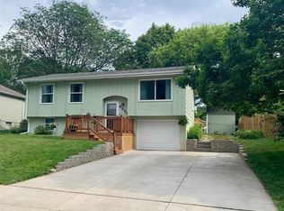 8839 Sprague Cir, Omaha, NE 68134