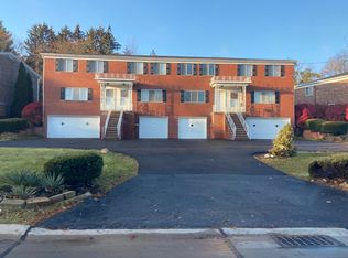 2602 Chamberlain Rd, Akron, OH 44333