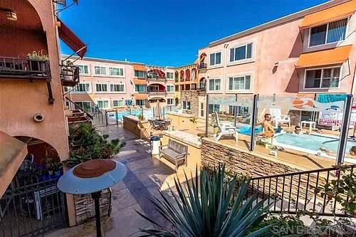 840 Turquoise St #204 Photo 1