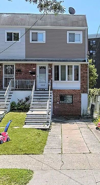 1st image of 1325 Davies Rd