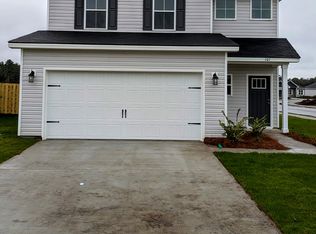 101 Centennial Ct, Hinesville, GA 31313