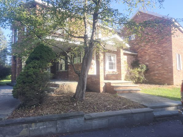 402 Spring Hill Rd