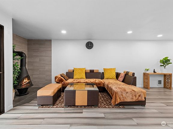5th image of 6858 139th Avenue NE #704