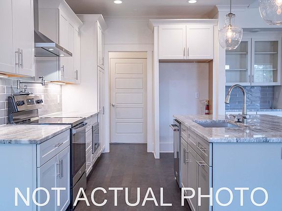 5th image of 1020 Hidden Hills Cir