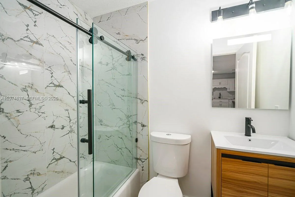 1 bed, 1.0 bath, $1,500 — Photo 2