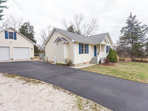 2nd image of 113 Saturn St #123-12