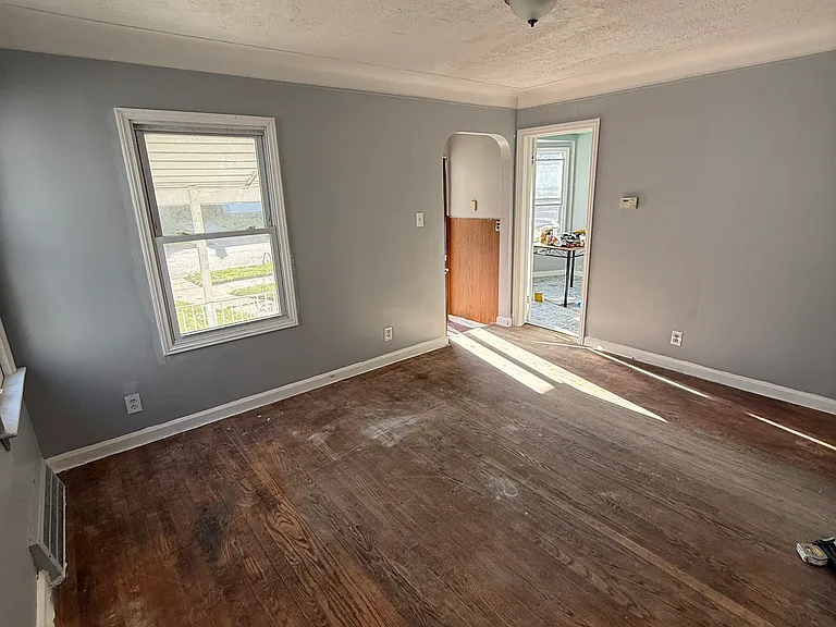 13446 Dwyer St — Photo 5