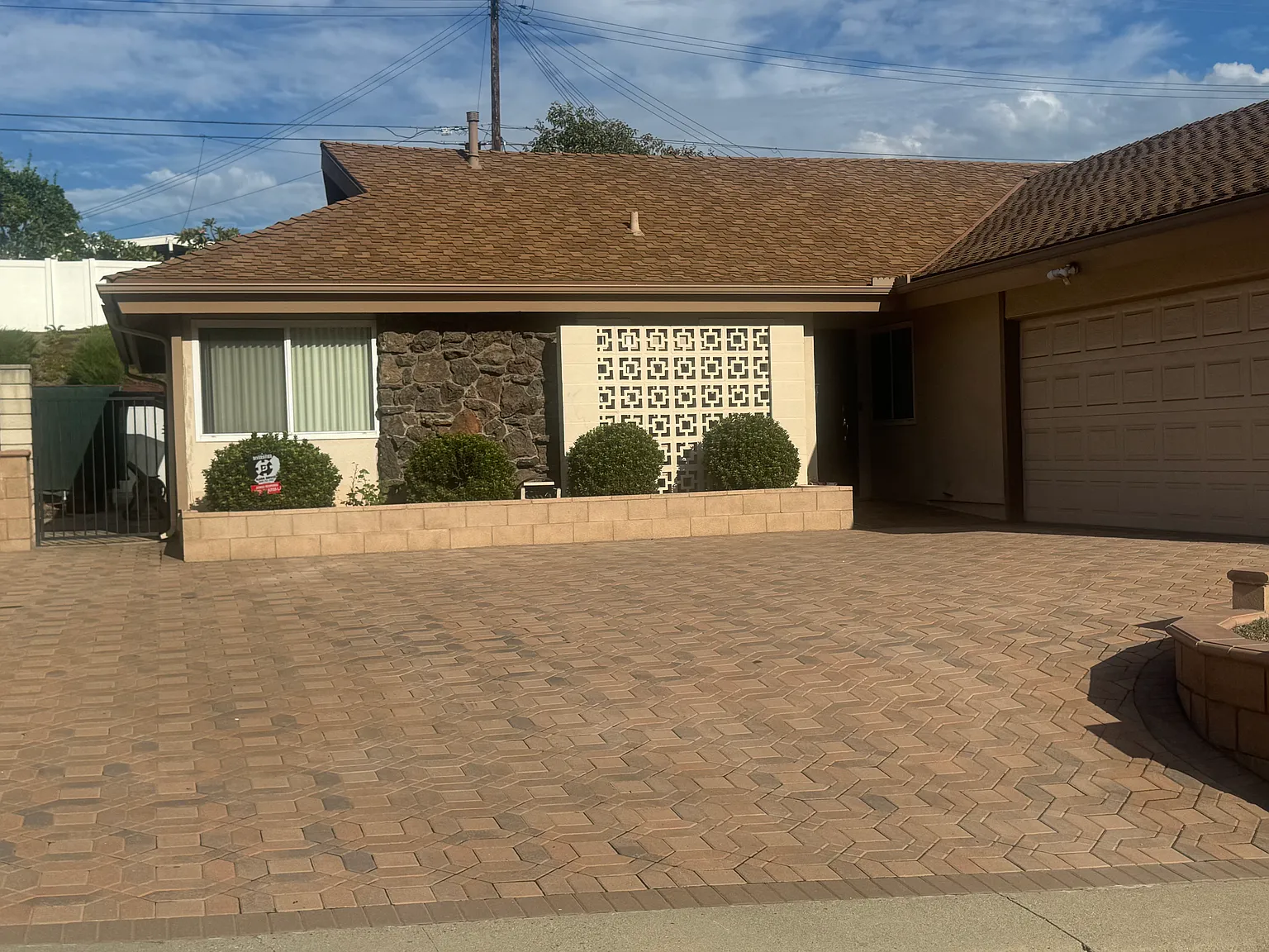 4 bed, 1966 sqft, $4,500 — Photo 2