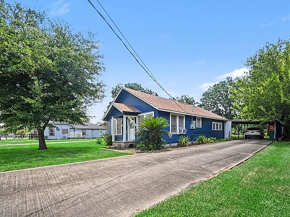 5th image of 4810 Holly Ave