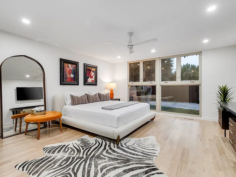 7158 Joyce Way — Photo 11