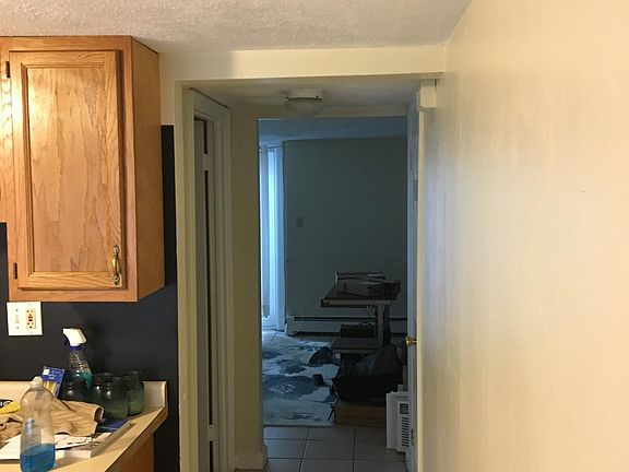 3rd image of 23 Suffolk St #1