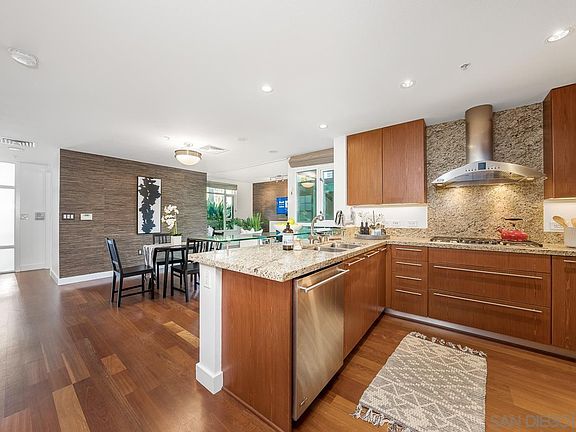 3rd image of 1205 Pacific Hwy #105