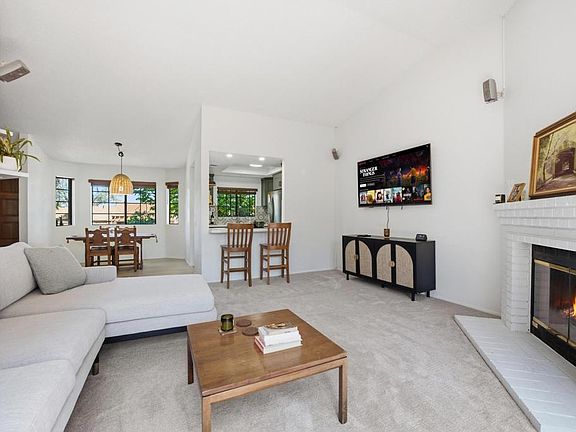 4th image of 2815 New Castle Way