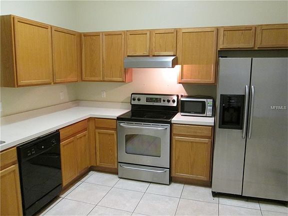 2nd image of 2323 Hickory Ln