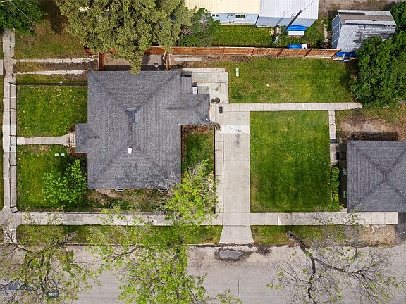 3rd image of 123 3rd Ave E