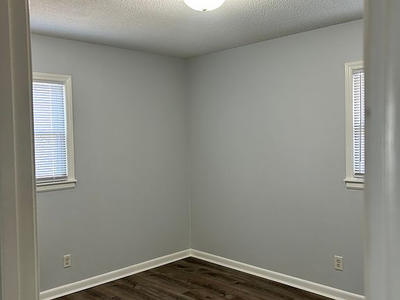 5th image of 405 Copeland Park