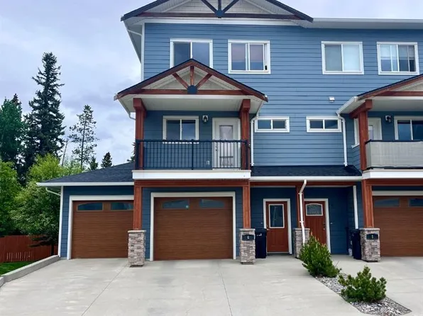 214 W McArdell Dr #6, Hinton, AB T7V 0A9