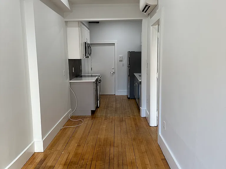 4 Elliot St #2 — Photo 9