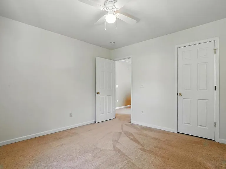 7420 Abigail Glen Dr — Photo 18