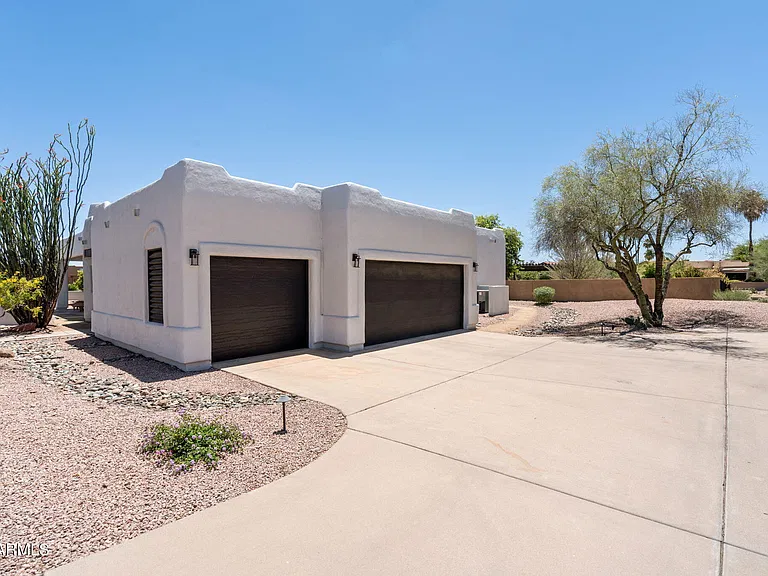 25810 N Abajo Dr — Photo 45
