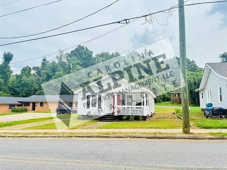 320 E Sumter St — Photo 3