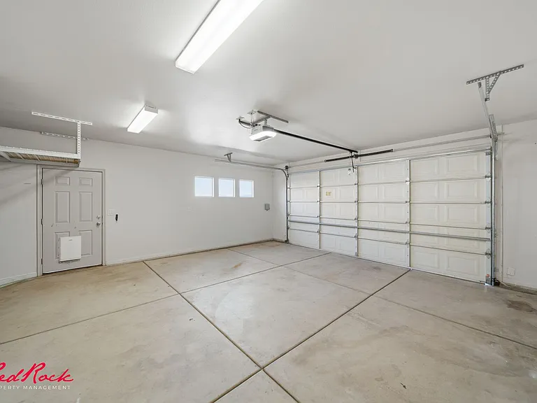 3304 W Palomar — Photo 30