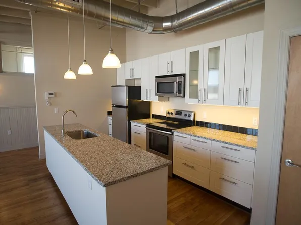1300 Main St APT 202, Lynchburg, VA 24504
