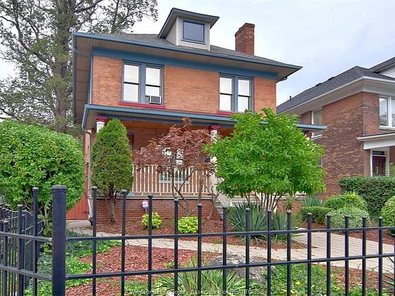 3rd image of 518 Victoria Ave