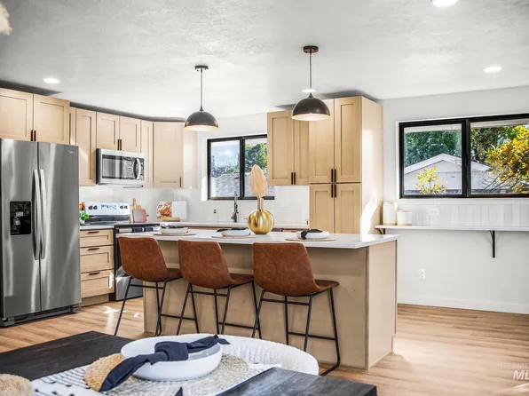 5245 N Creswell Ave, Boise, ID 83713