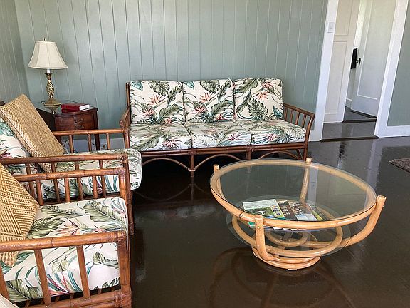 Upstairs living room 