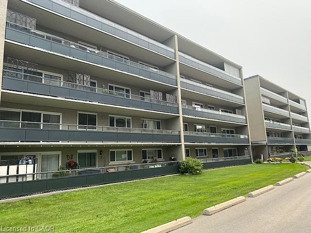 2nd image of 510 Queenston Rd #103