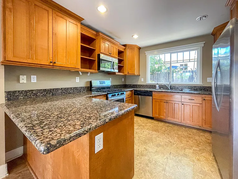 1725 S Maple St #4 — Photo 5