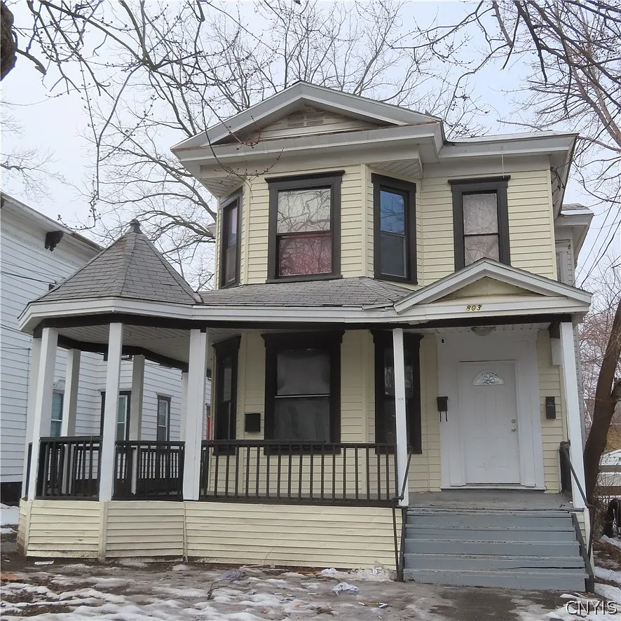 803 Danforth St photo 1