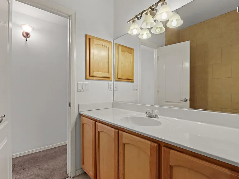 561 Green Village Ct #A — Photo 24