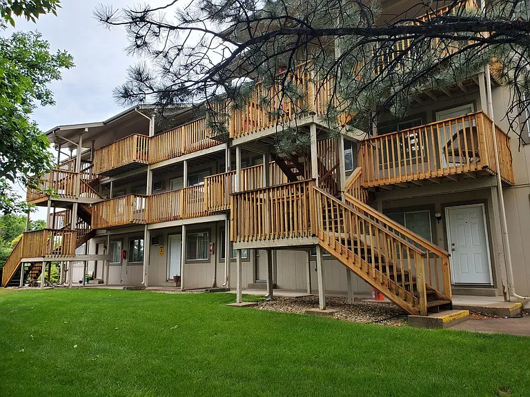 2897 Greenland Drive — Photo 13
