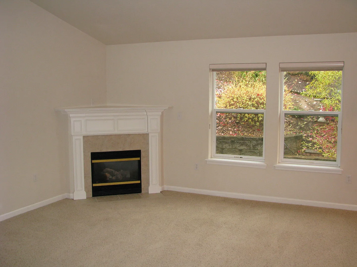 Four Bedroom Home in South Salem — Photo 2