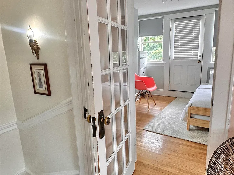 100 Hauxhurst Ave #1 — Photo 25