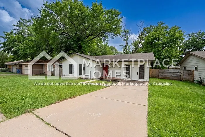 4605 Brassiewood Dr — Photo 3