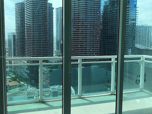 3rd image of 951 Brickell Ave APT 2703