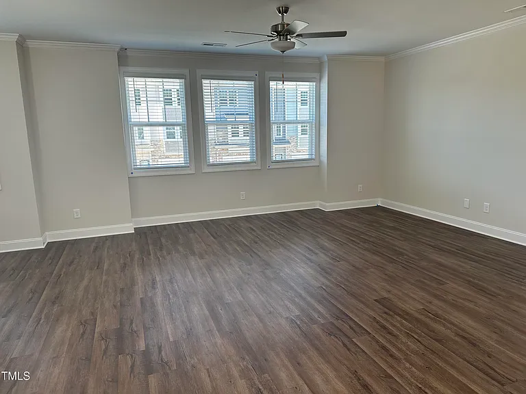 5300 River Reach Dr — Photo 2